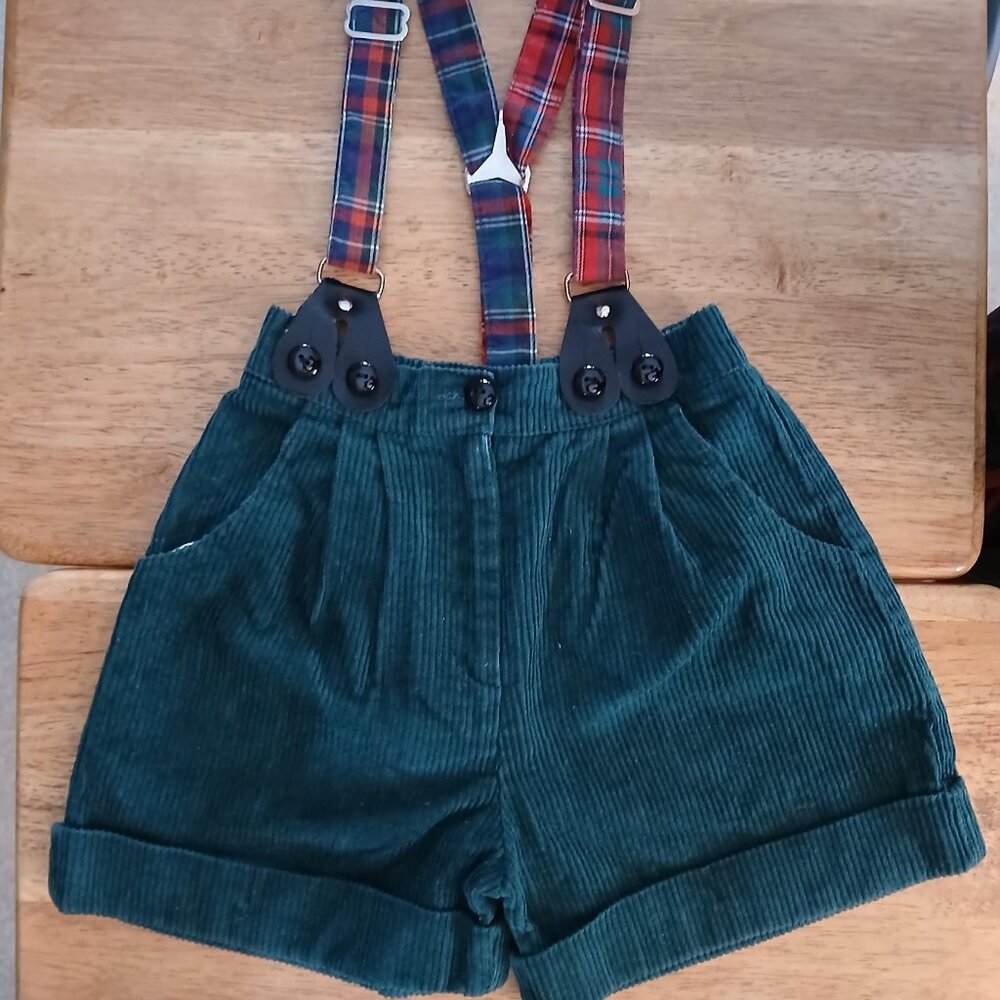 Cute green corduroy shorts w/suspenders sz 5 girls
